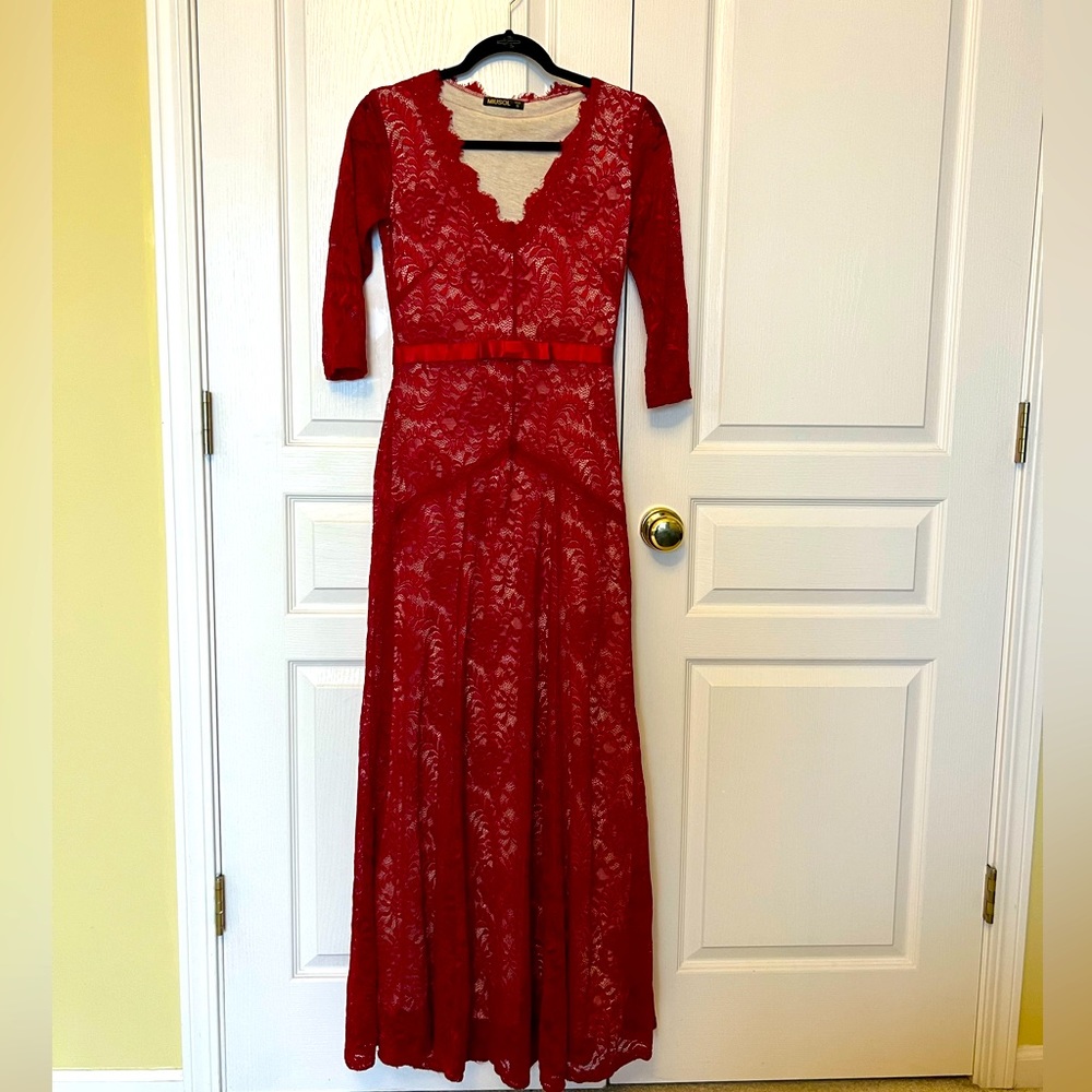 Red Lace Quarter Sleeve Maxi Dress